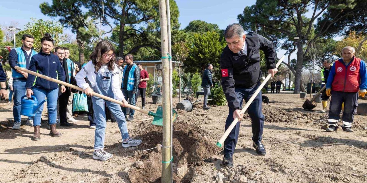 Beton söküldü, umut filizlendi