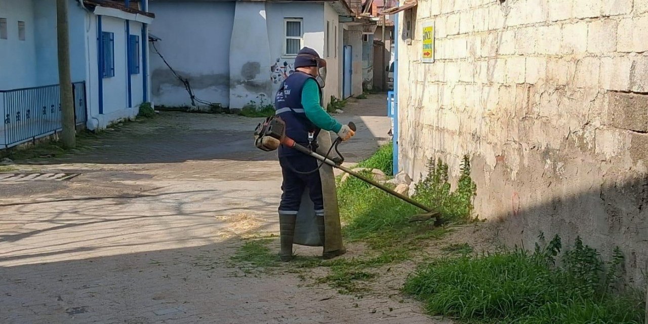 Efeler Belediyesi’nin yeşil alan çalışmaları sürüyor