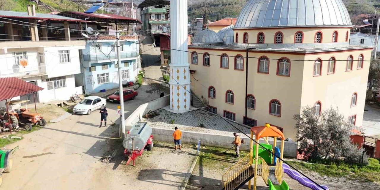 Nazilli Belediyesi’nden 82 mahallede bayram temizliği