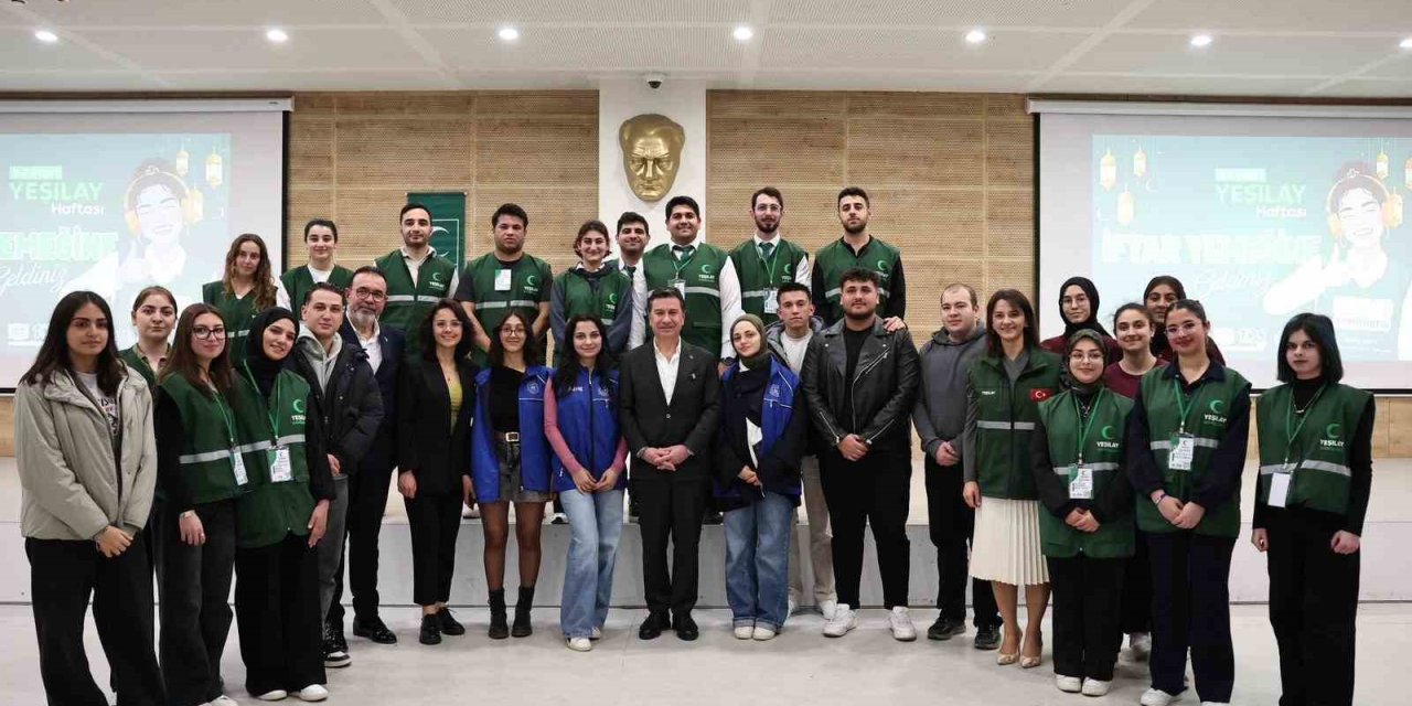 Başkan Aras: "Ata mirası kurumlarımıza sahip çıkmamız gerekir"