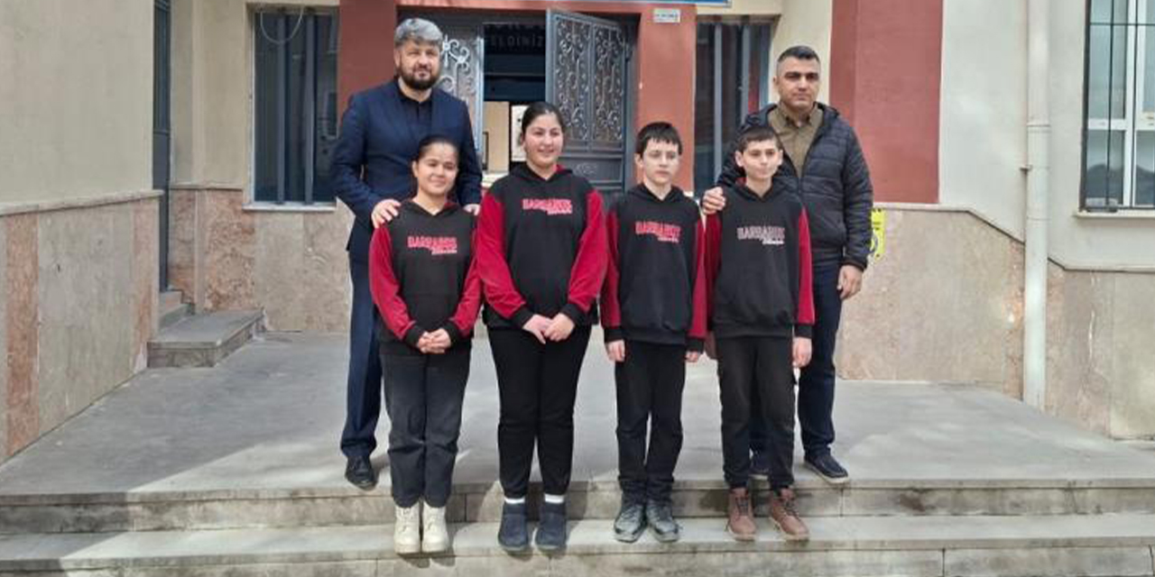 Öğrencilerden Osmanlı geleneğiyle büyük iyilik: 150 bin liralık borç defteri kapatıldı