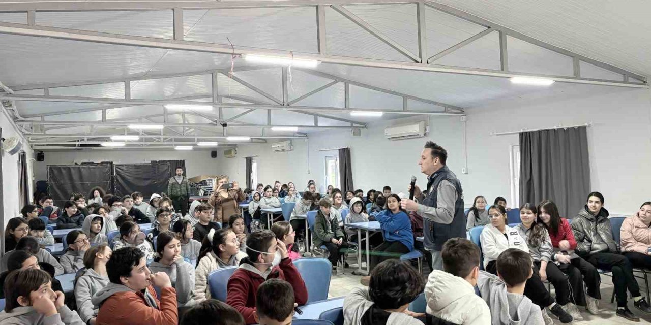 Denizli’de 890 öğrenci ve öğretmene siber güvenlik eğitimi verildi