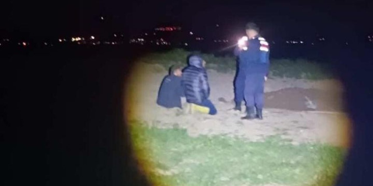 Türbede kaçak kazı yapan 7 şahıs suçüstü yakalandı