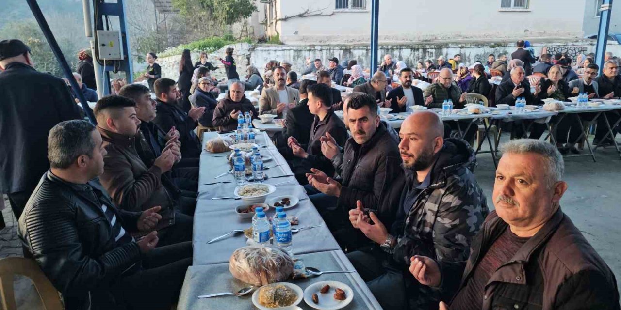 Yağdere Mahallesi’nde geleneksel iftar buluşması