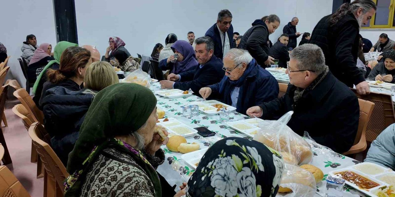 Başkan Subaşıoğlu, Ramazan’ın bereketini gönül sofralarında paylaşıyor