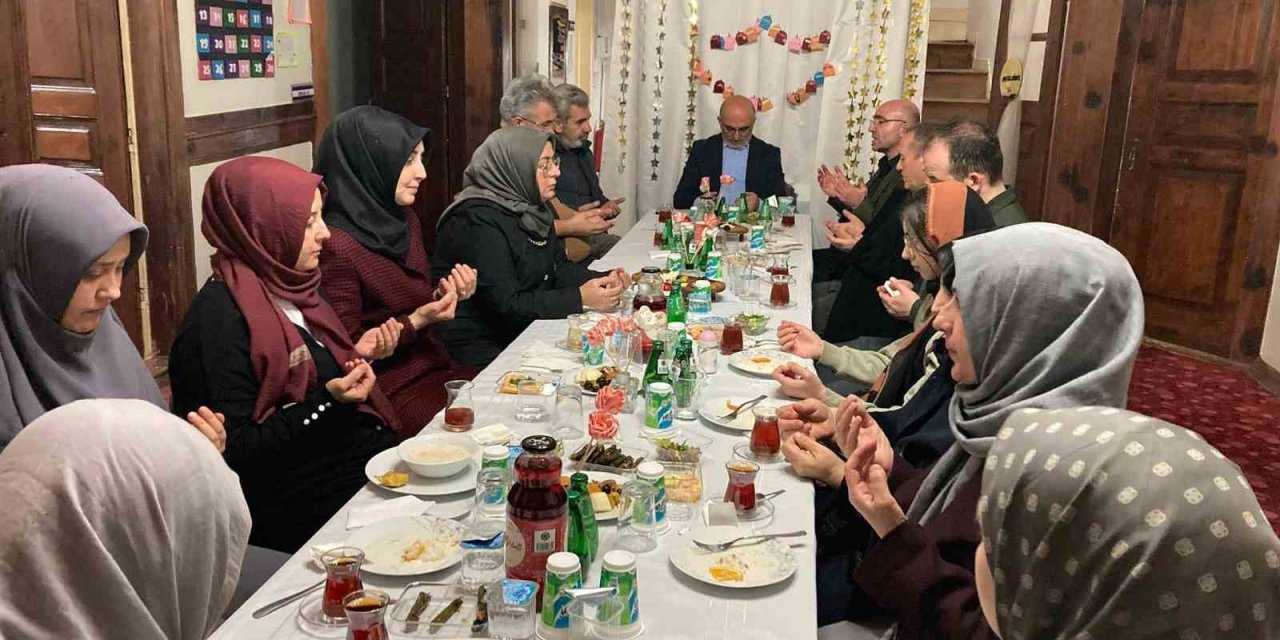 Müftü İmamoğlu: "Ramazan ayı insanlar arasındaki dayanışma ve kaynaşma ruhunu pekiştiriyor"