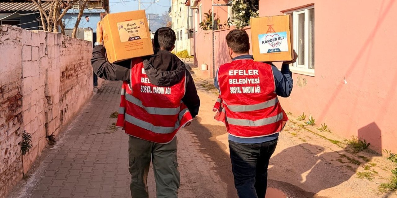 Efeler Belediyesi “Kardeş Eli” ile 2 bin gıda kolisi dağıttı