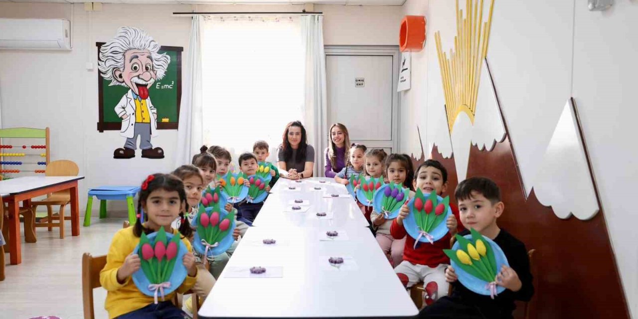 Didim’de miniklerden Kadınlar Günü’ne renkli dokunuş