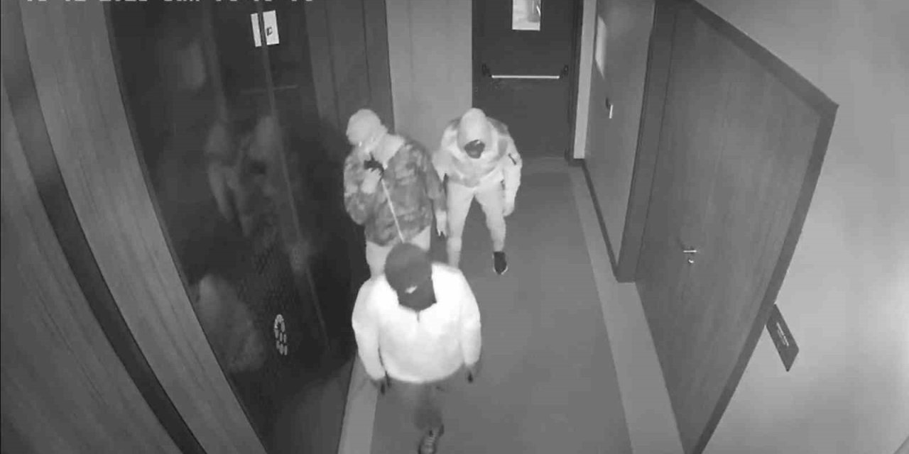 Saruhanlı’daki fabrika soygunu güvenlik kameralarına yansıdı