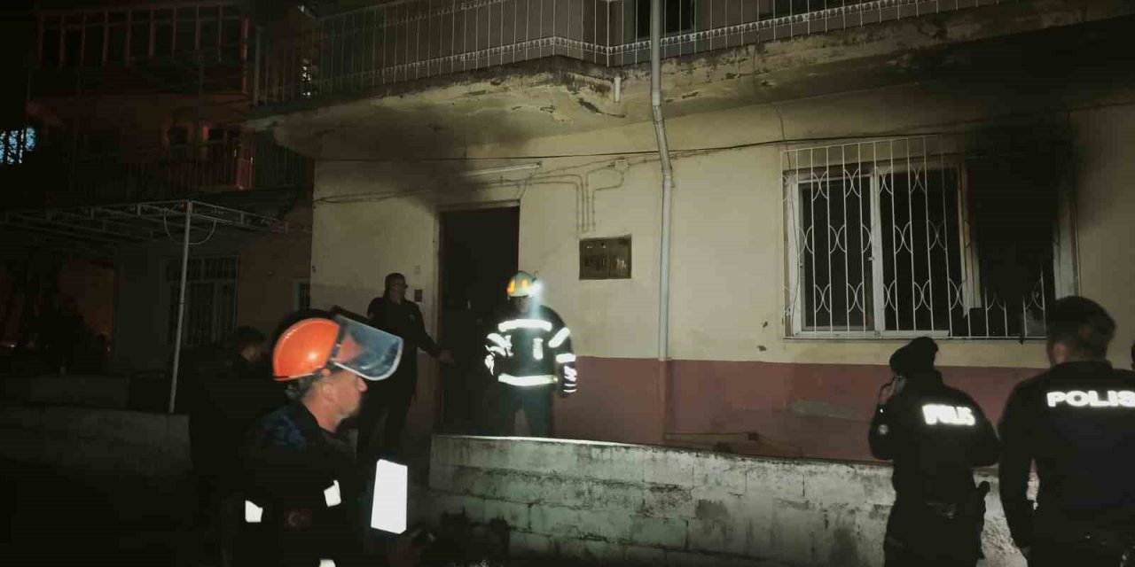 Boş evde çıkan yangın korkuttu