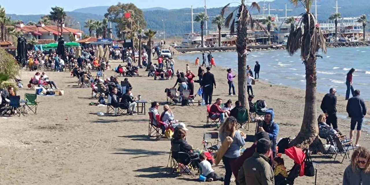 Akyaka’da 8 Mart kutlaması renkli görüntülere sahne oldu