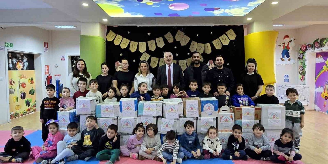 Anaokulu öğrencilerinden ihtiyaç sahiplerine Ramazan kolisi