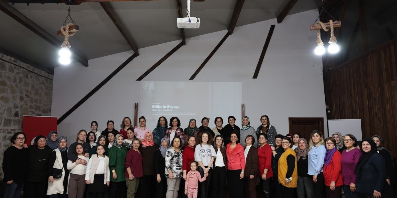 Çivril Belediyesi, 8 Mart Dünya Kadınlar Günü’nde kadın dayanışmasını büyüten anlamlı bir etkinliğe imza attı