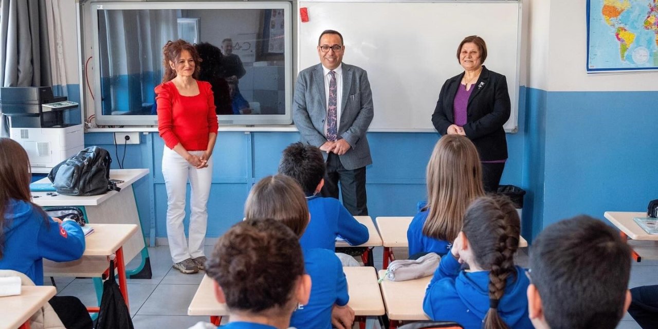 İlçe Milli Eğitim Müdürü Keleş, Şâhidi Ortaokulu’nda öğrenci ve öğretmenlerle buluştu