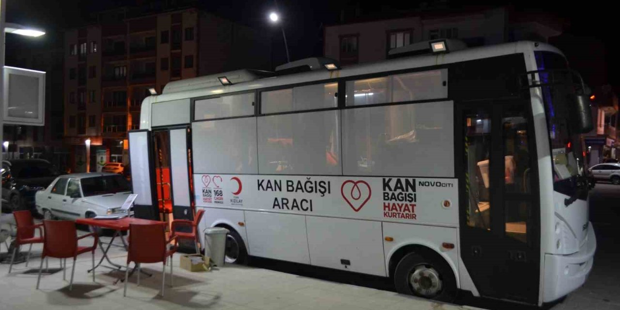 Selendi’de gece kan bağışı seferberliği