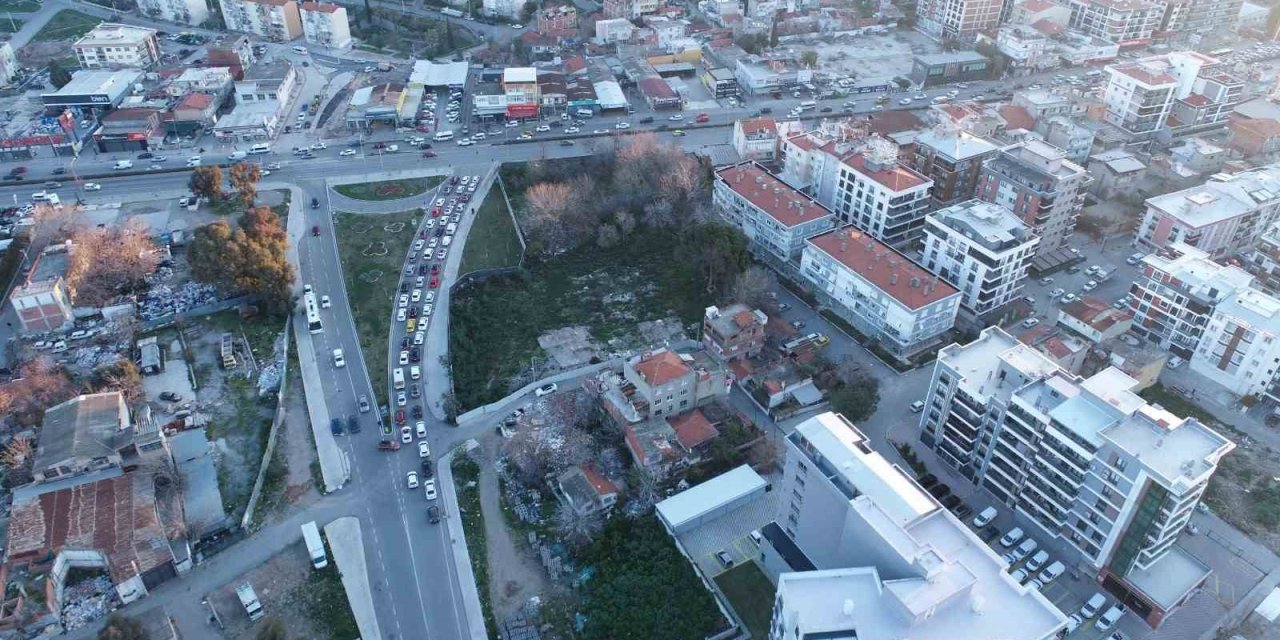 Karşıyaka’da kesintisiz ulaşım için yoğun tempo