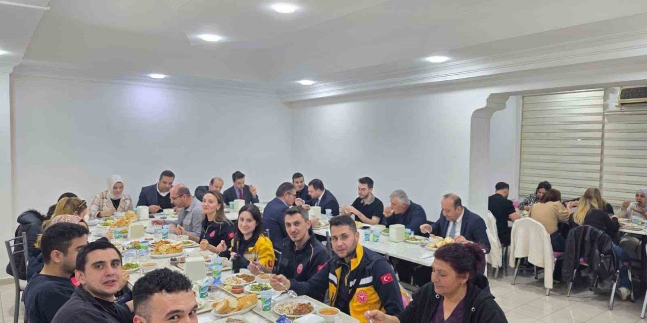 Sağlıkçılar iftar sofrasında buluştu