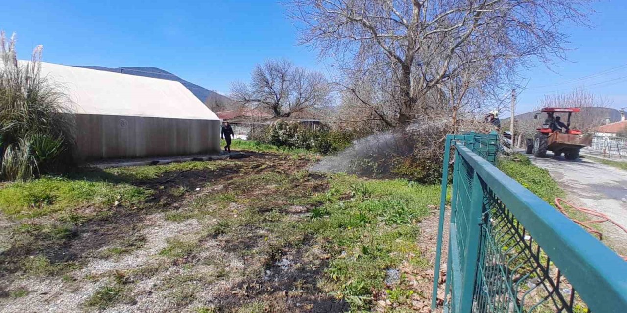 Yeşilyurt Maşat’ta otluk yangını