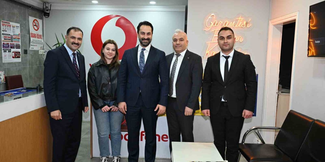 Demirci’de 5 bin kişilik iftar sofrası kuruldu