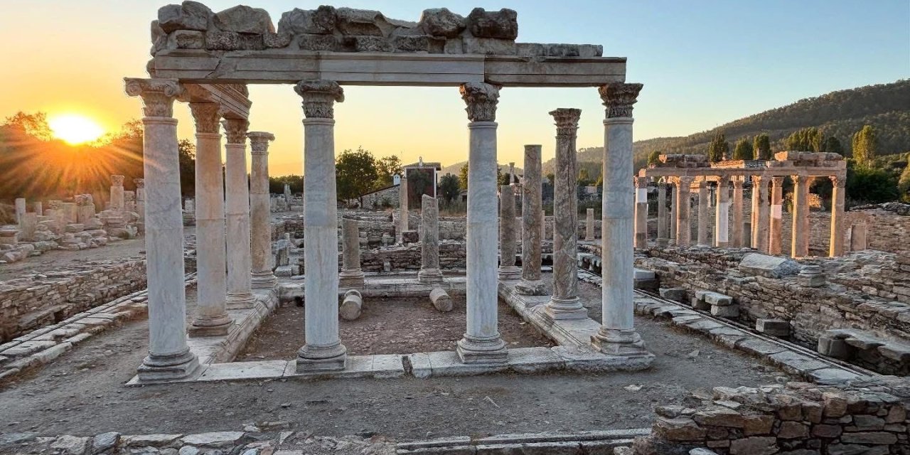 Stratonikeia ve Lagina kazılarında geleceğin restoratörleri yetişiyor