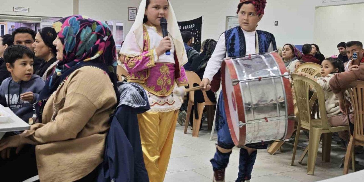 Çocukların Ramazan gösterileri iftar sofrasına renk kattı