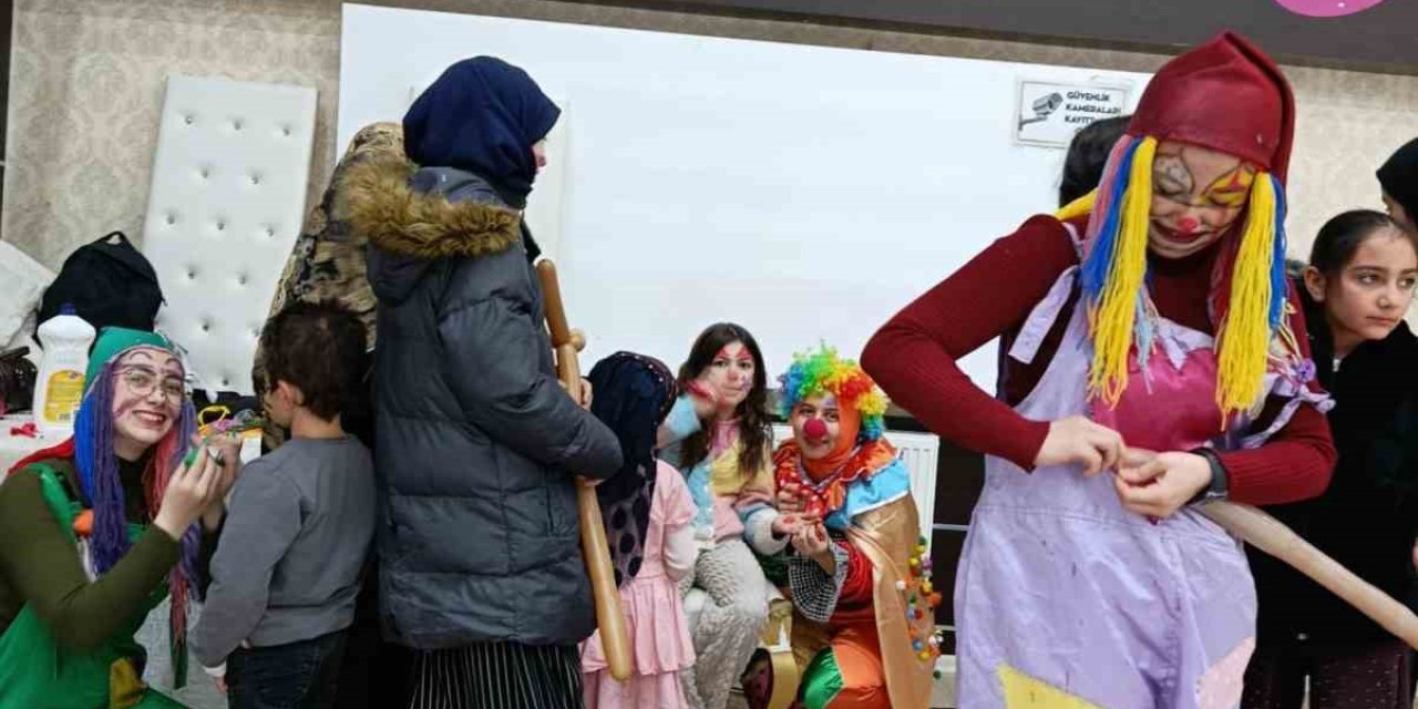 Şuhut’ta Ramazan bereketi: 270 çocuğa giysi yardımı yapıldı