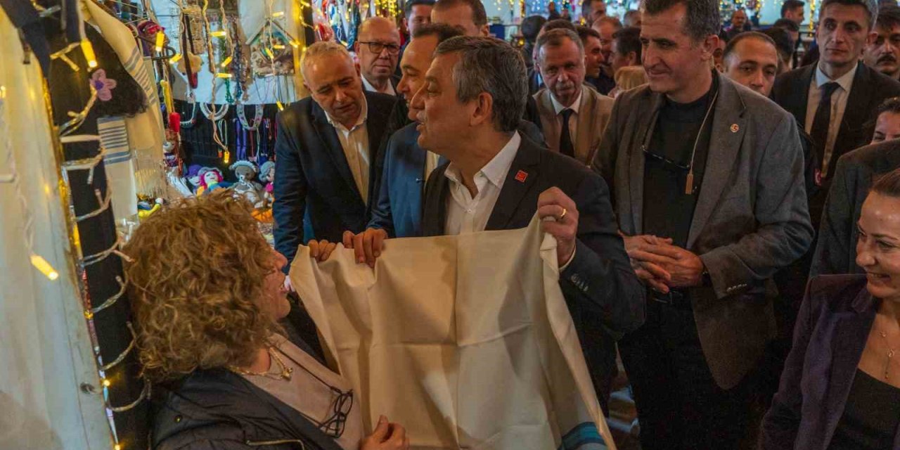 CHP Genel Başkanı Özel’den Manisa’da buruk iftar