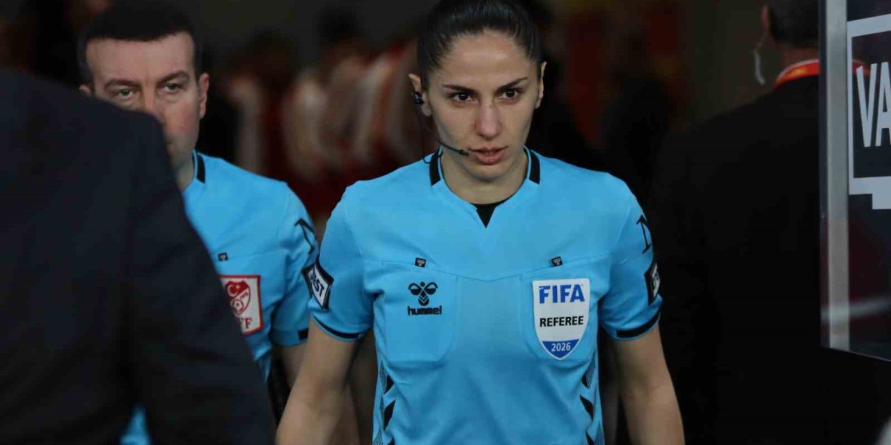 Trendyol Süper Lig: Göztepe: 1 - Alanyaspor: 1 (İlk yarı)