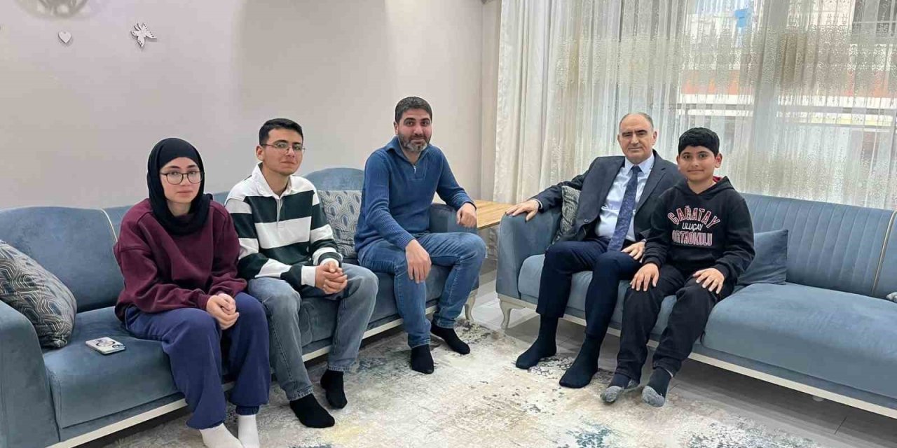 Vali Özkan’dan şehit ve gazi ailelerine ziyaret