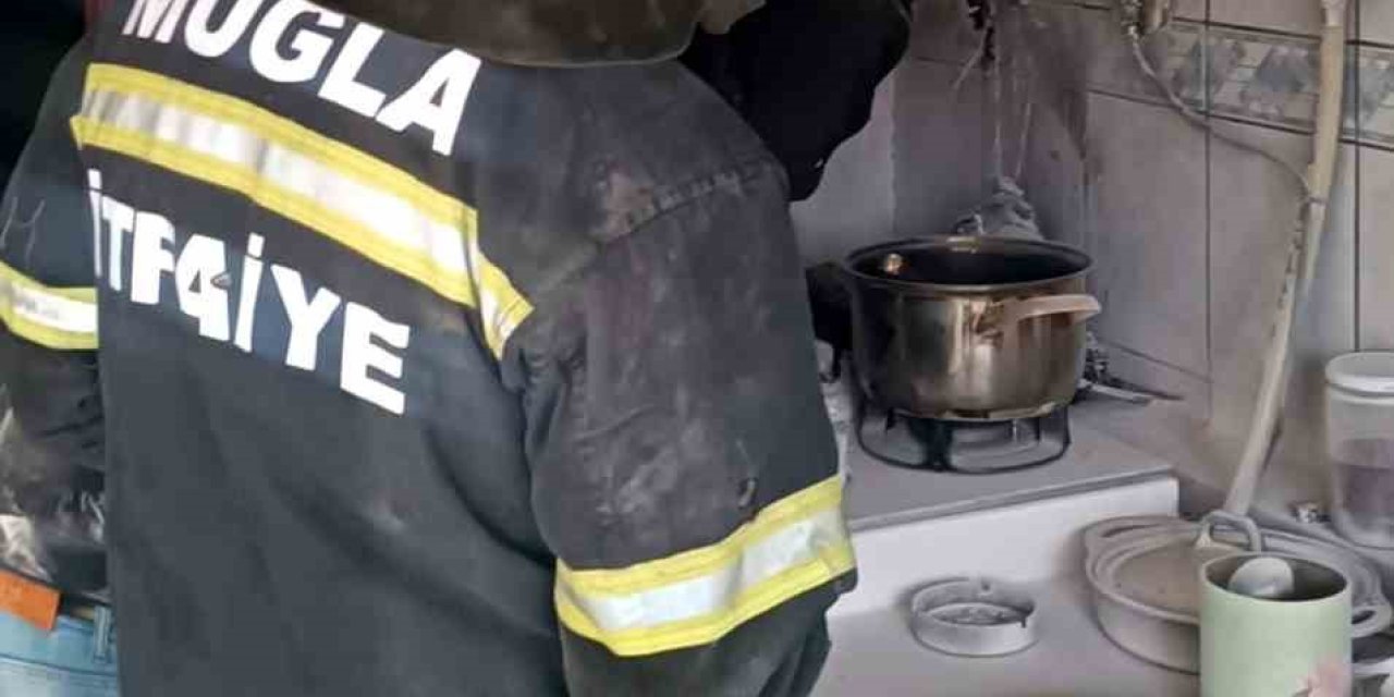 Evde çıkan yangın ev sahibinin müdahalesi ile söndürüldü