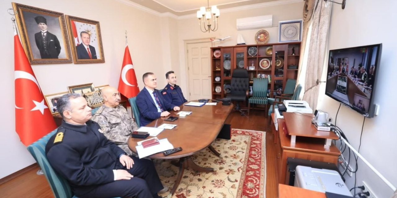 Muğla Valisi Akbıyık güvenlik toplantısına katıldı