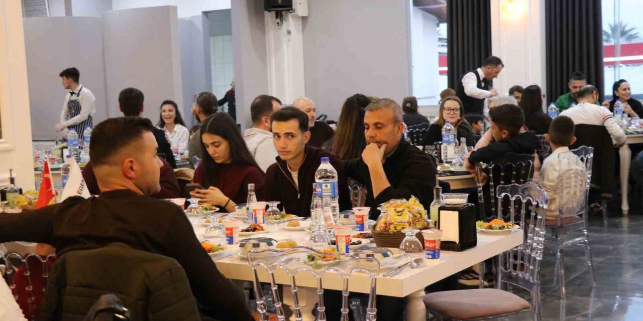 Egekent Hastanesi ailesi iftar sofrasında buluştu