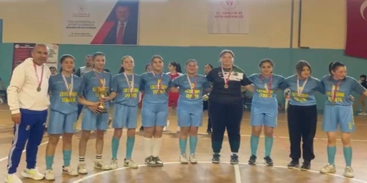 Salihli’nin yıldız kızları Manisa’da şampiyon