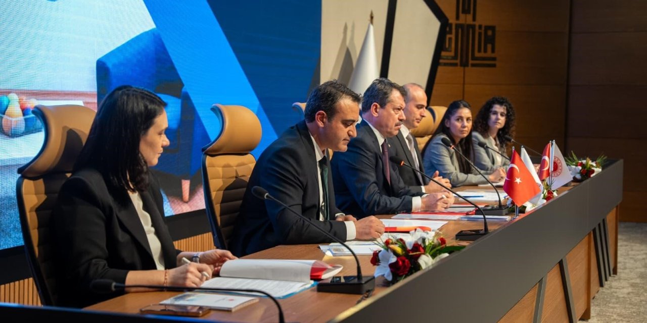 İzmir’de adli destek ve mağdur hizmetleri toplantısı yapıldı