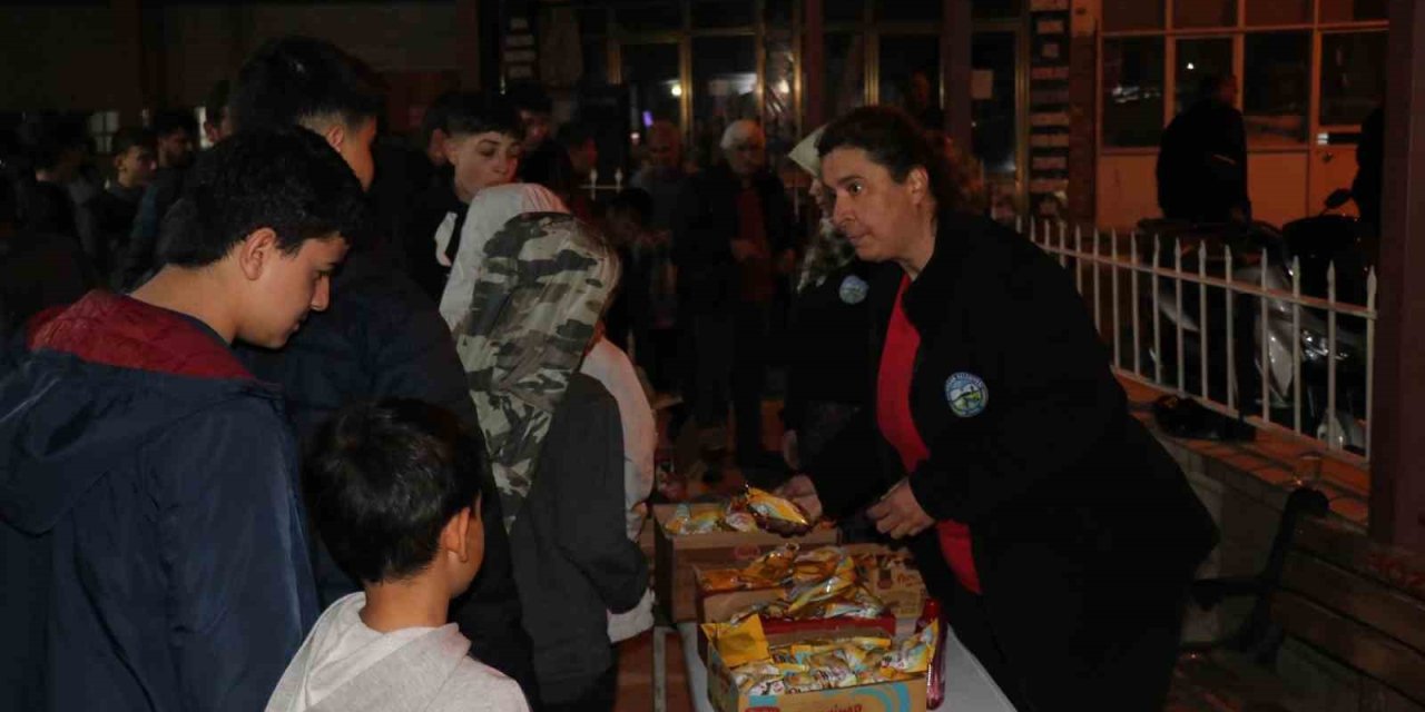 Bozdoğan Belediyesi’nden Kadir Gecesi’nde vatandaşlara ikram