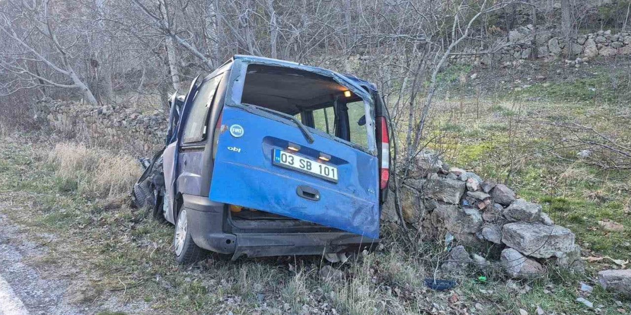 Hurdaya dönen araçlarda 1 kişi öldü, bir kişi yaralandı