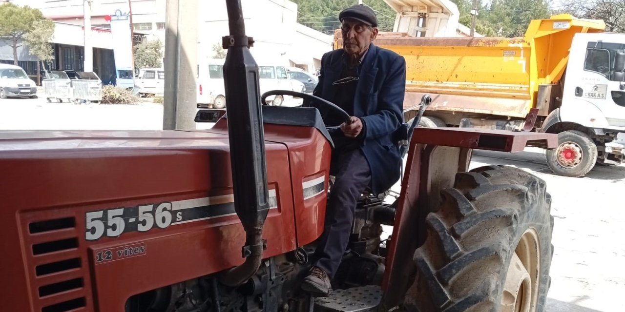Çalınan traktörüne 21 yıl sonra kavuştu