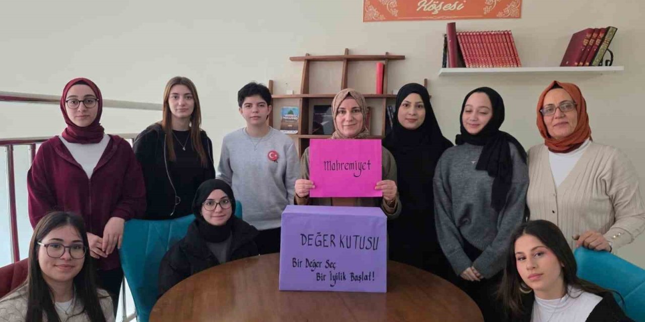 İzmirli öğrencilerin el emeği Gazze’de iftar sofrasına dönüştü