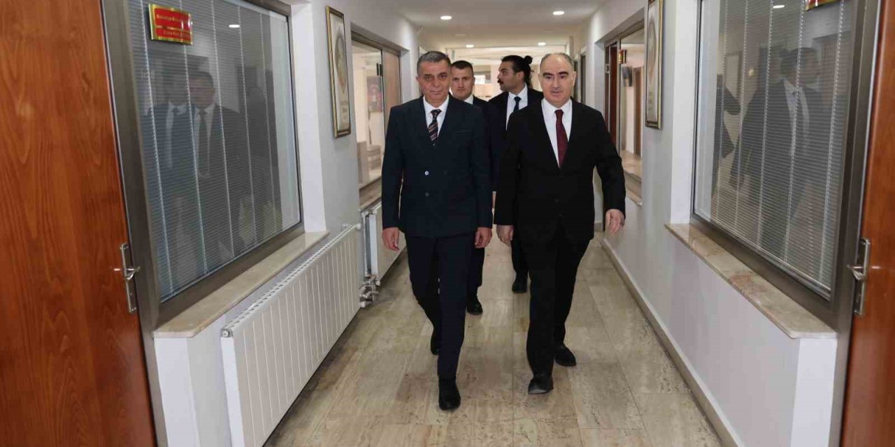 Vali Özkan ve Başkan Şimşek yatırımlar hakkında fikir alışverişi yaptı