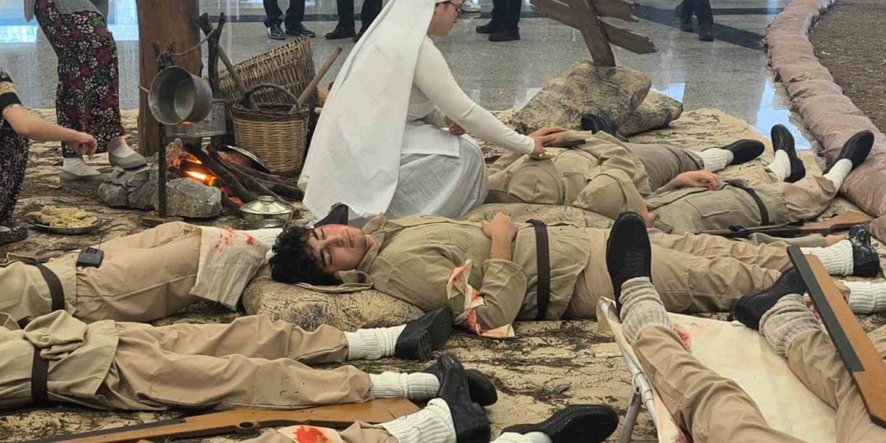 Çanakkale Zaferi’nin 111 yılında şehitler dualarla anıldı