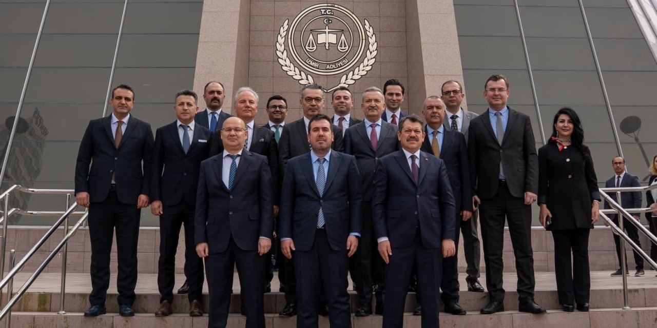 Adalet Bakan Yardımcısı Tuncay, İzmir Adliyesi’ni ziyaret etti
