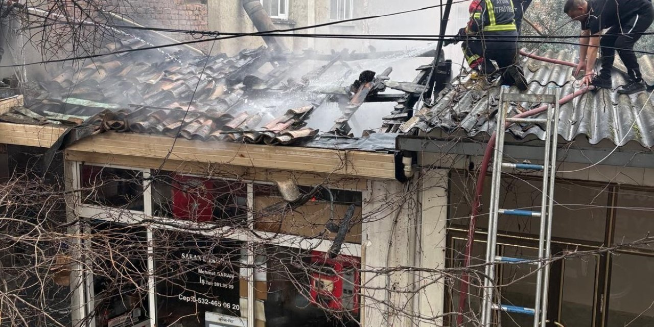 Buharkent’te iş yeri yangını