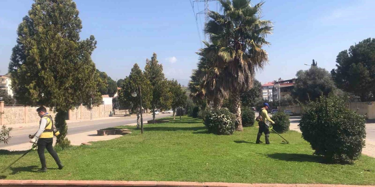 Büyükşehir sahaya indi, Nazilli bayrama hazırlandı