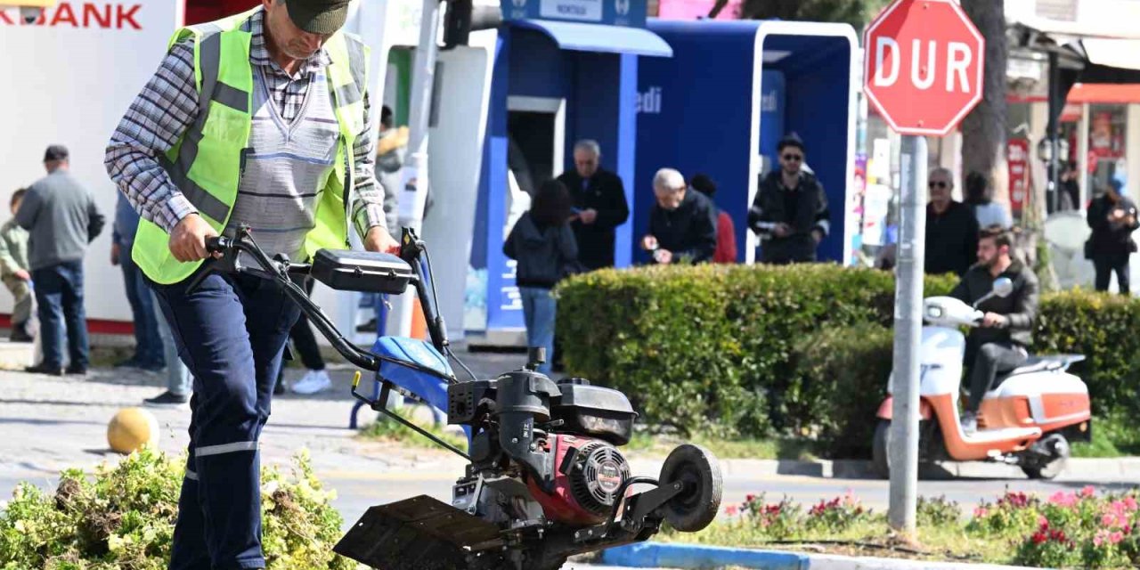 Aydın Büyükşehir, Didim’de çalışmalarını sürdürüyor