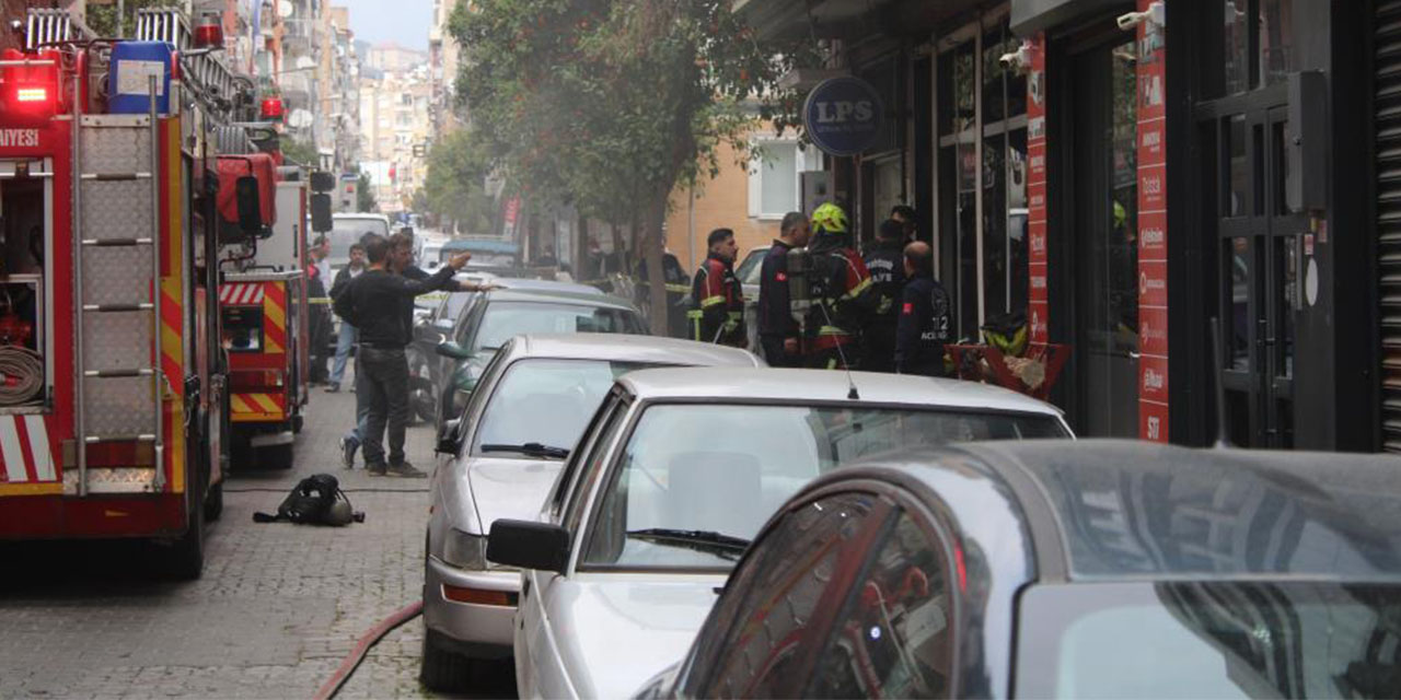 Efeler’de lityum pil yangını paniği: Apartman tahliye edildi