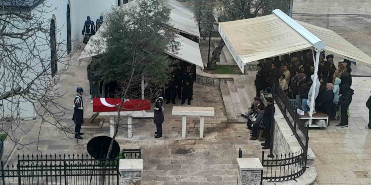 Muğla’da emekli jandarma albay son yolculuğuna uğurlandı