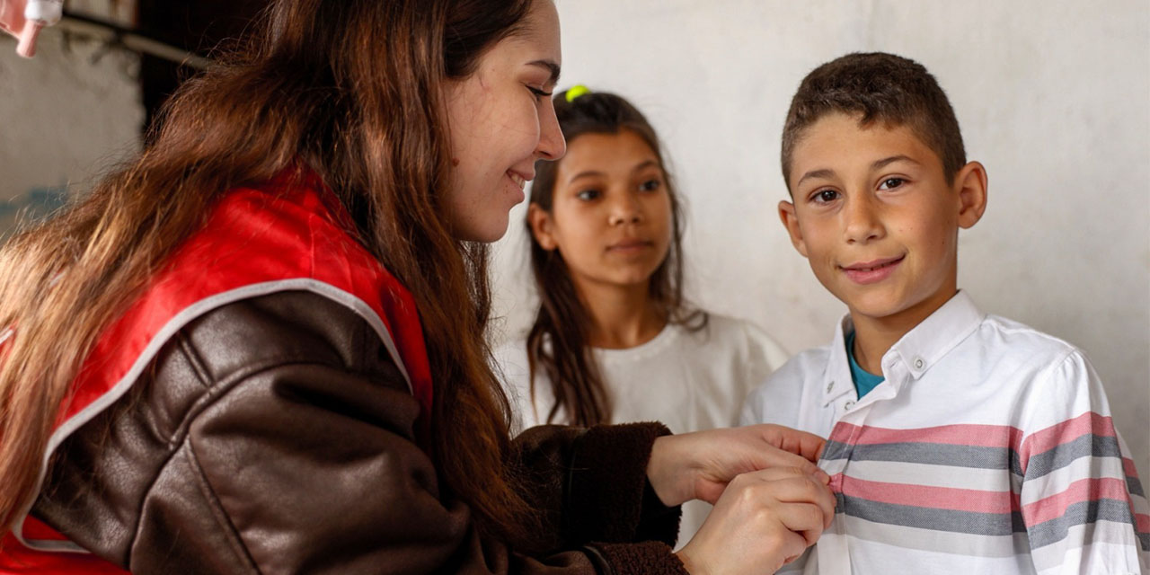 Efeler Belediyesi’nden çocuklara bayramlık desteği
