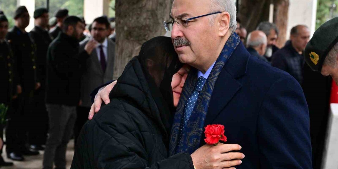 Valisi köşger şehit aileleri ve devlet korumasındaki çocuklarla bayramlaştı