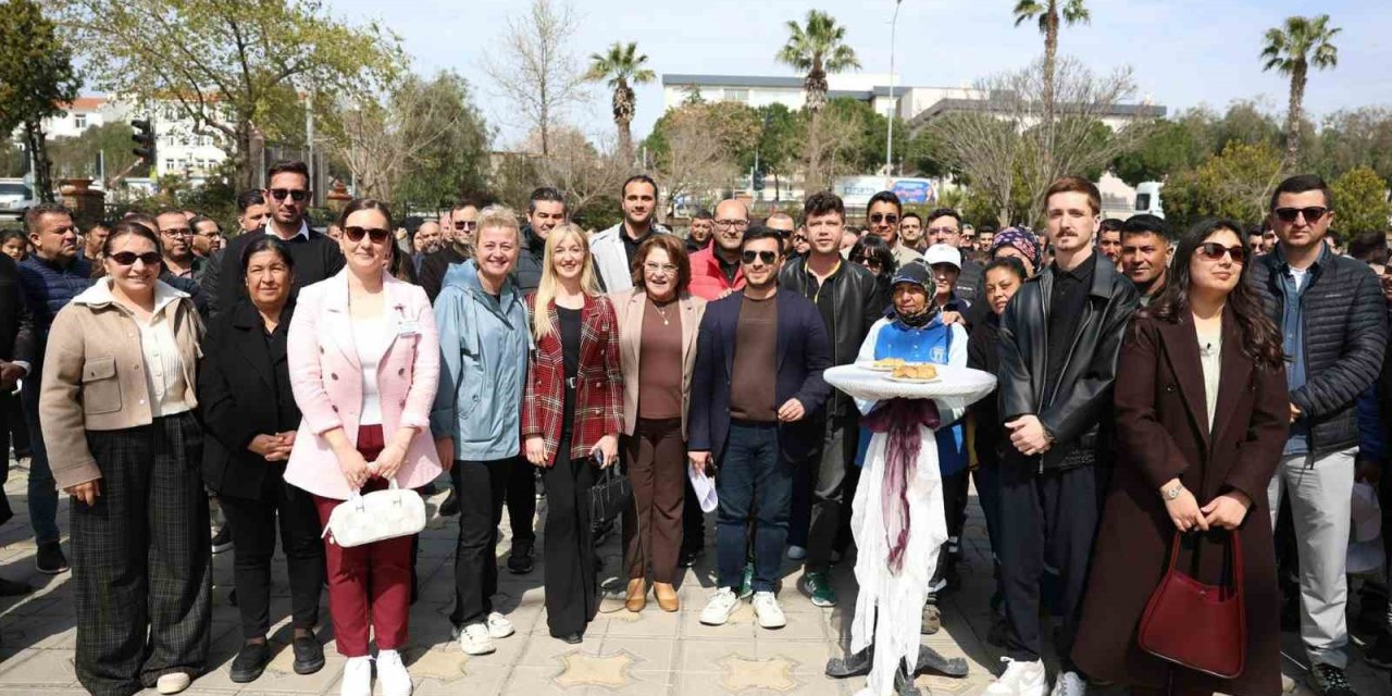 Başkan Gençay, belediye personeliyle bayramlaştı