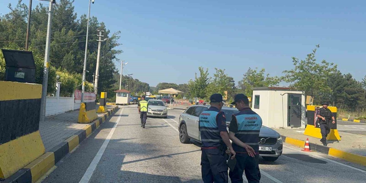 Marmaris’e bayram için 5 bin araç giriş yaptı